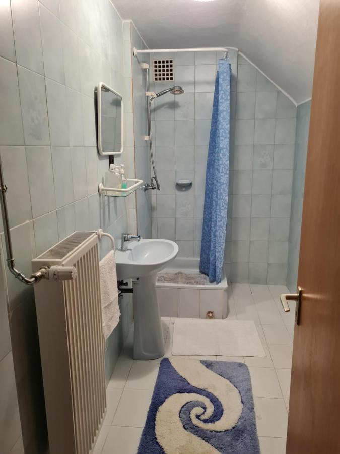 Gyoengyvirag Apartman Lenti Bagian luar foto