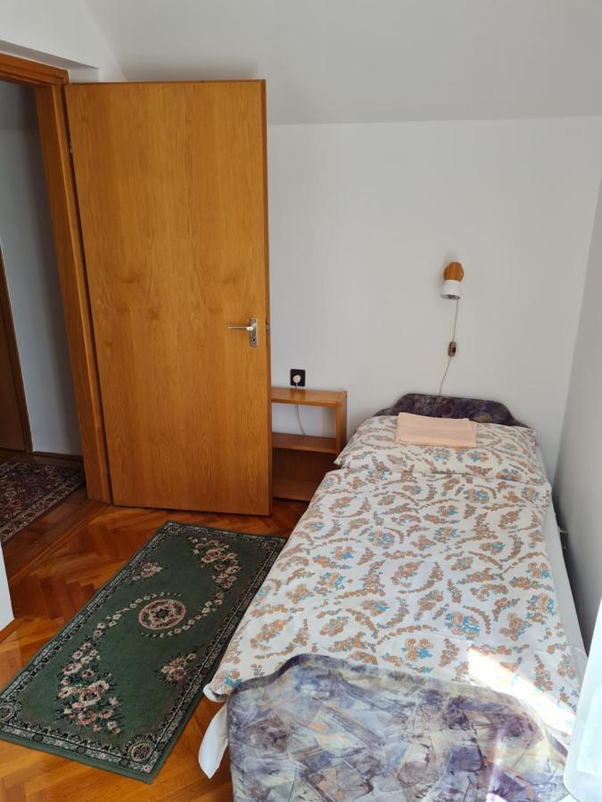 Gyoengyvirag Apartman Lenti Bagian luar foto
