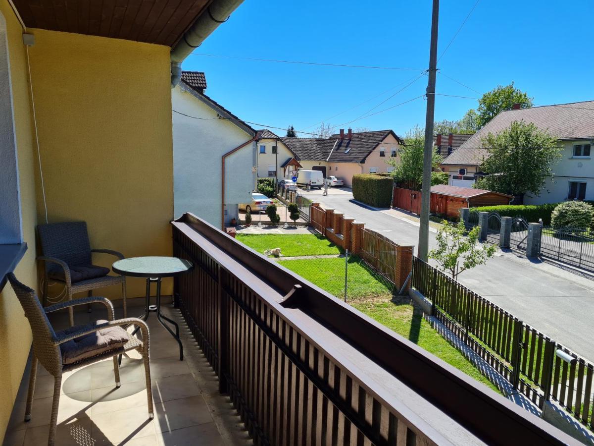Gyoengyvirag Apartman Lenti Bagian luar foto