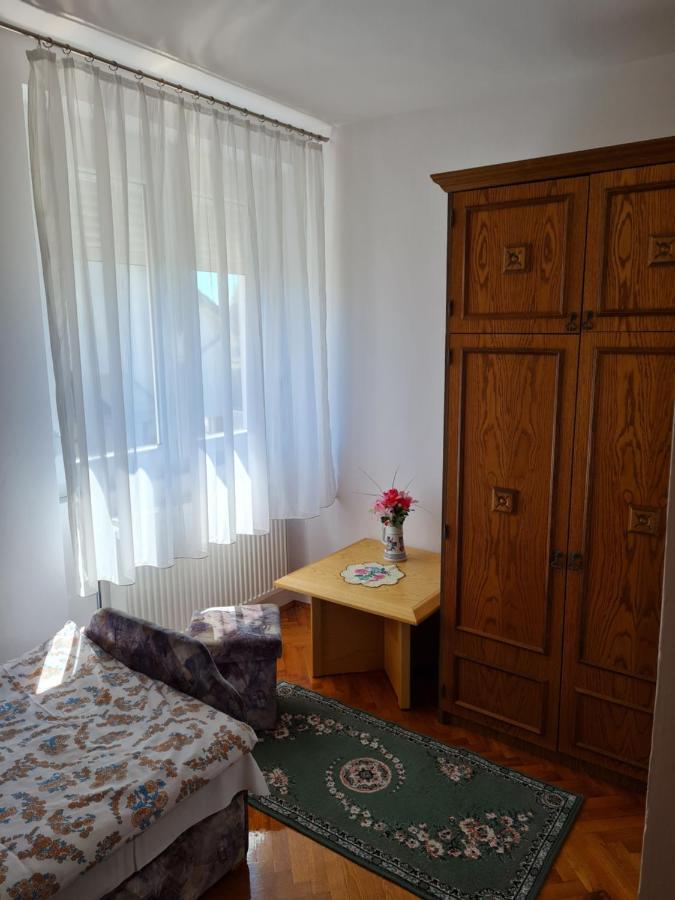 Gyoengyvirag Apartman Lenti Bagian luar foto